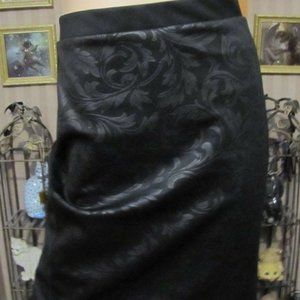 Soho Apparel Ltd. Black Skirt size L